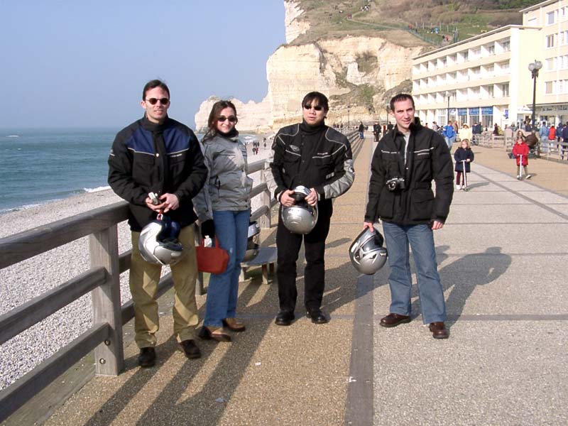 021On ne bouge pas.jpg